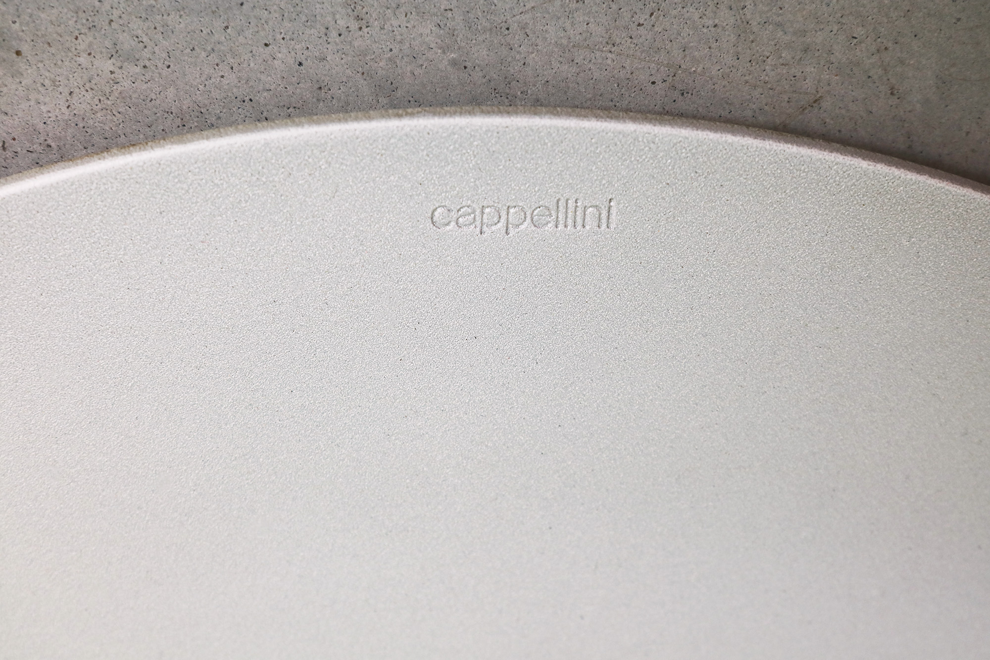 statuette chair lloyd schwan cappellini