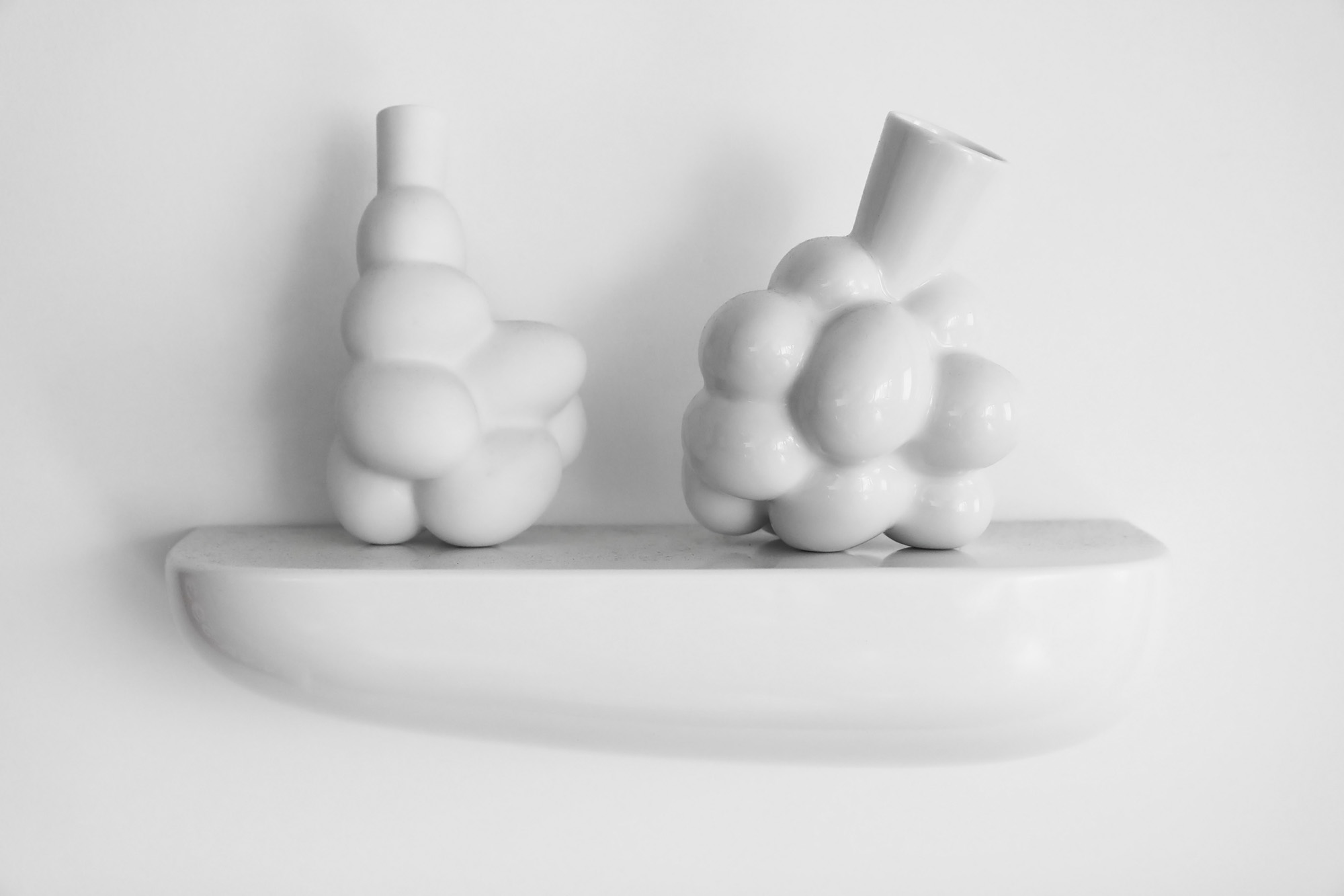 egg vase wanders