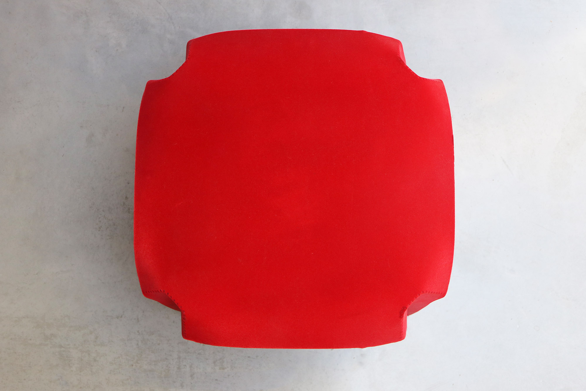 nom table prototype Gilli Kuchik & Ran Amitai