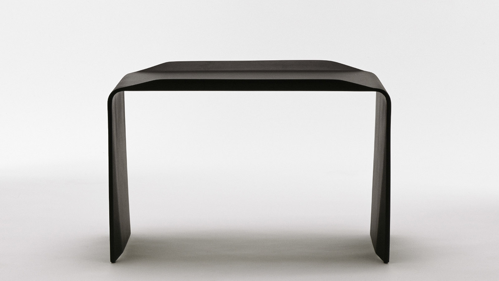Pilot table